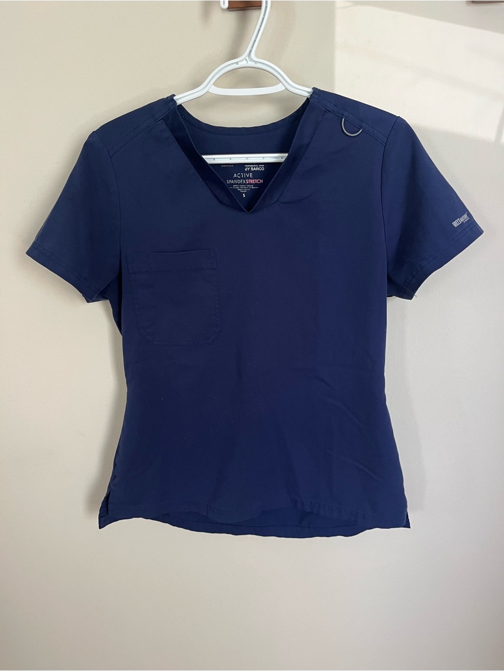 Grey’s Anatomy by Barco Active Spandex Stretch Scrub Top – Navy – Women’s Small